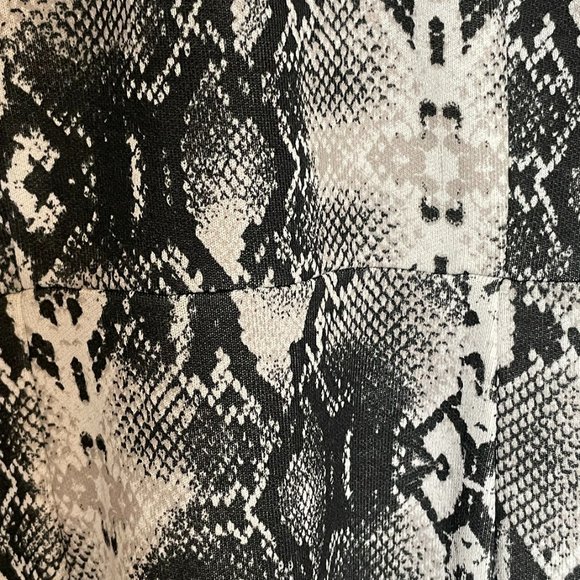 Baum und Pferdgarten Ethena Dress in Snake Print - Picture 6 of 6